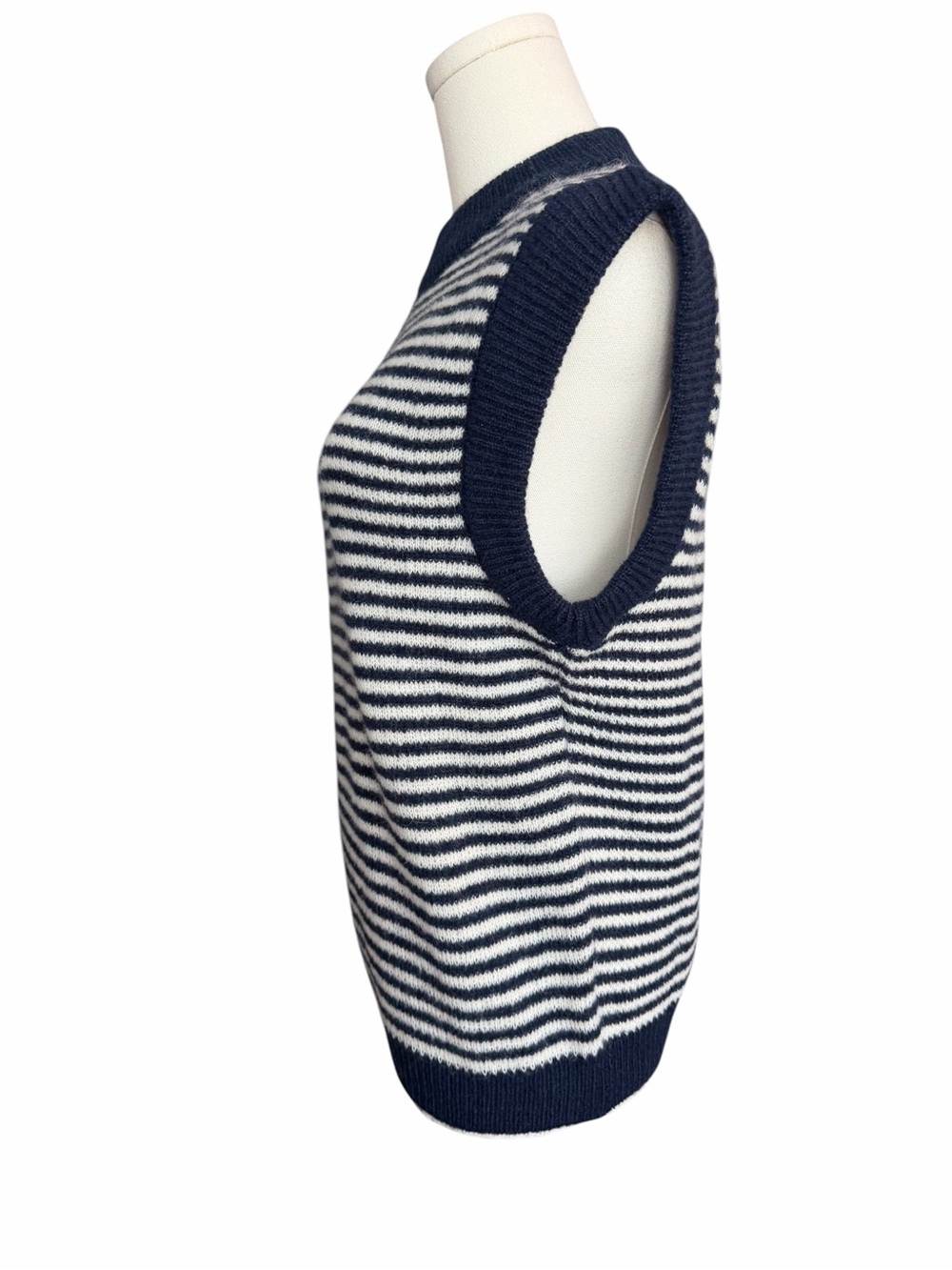 A1-22 Balzac Paris Sweater Vest Size M PULL BLASON RAYURES BLEU ET BLANC - Picture 3 of 10